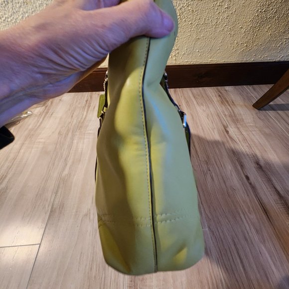 Coach Gallery East/West Green Leather Tote Bag Purse - Picture 3 of 12